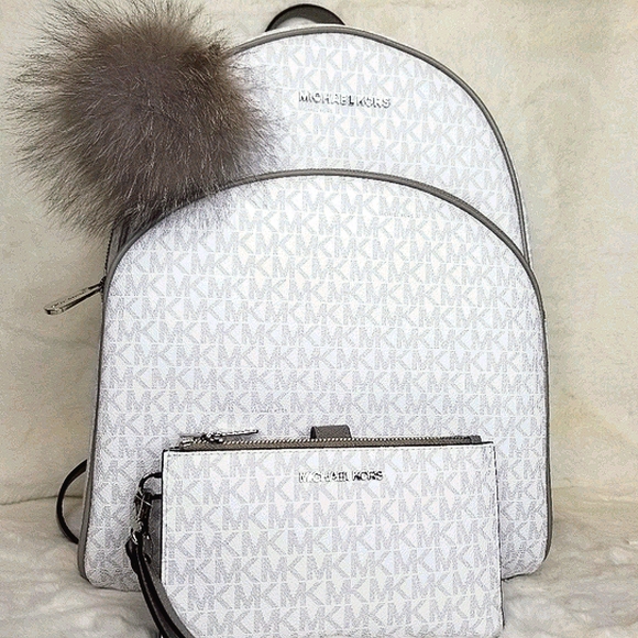 2 pcs Michael Kors Backpack + Wristlet wallet only - Picture 11 of 11